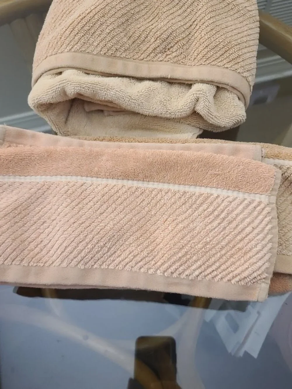 Liz Claiborn Towels